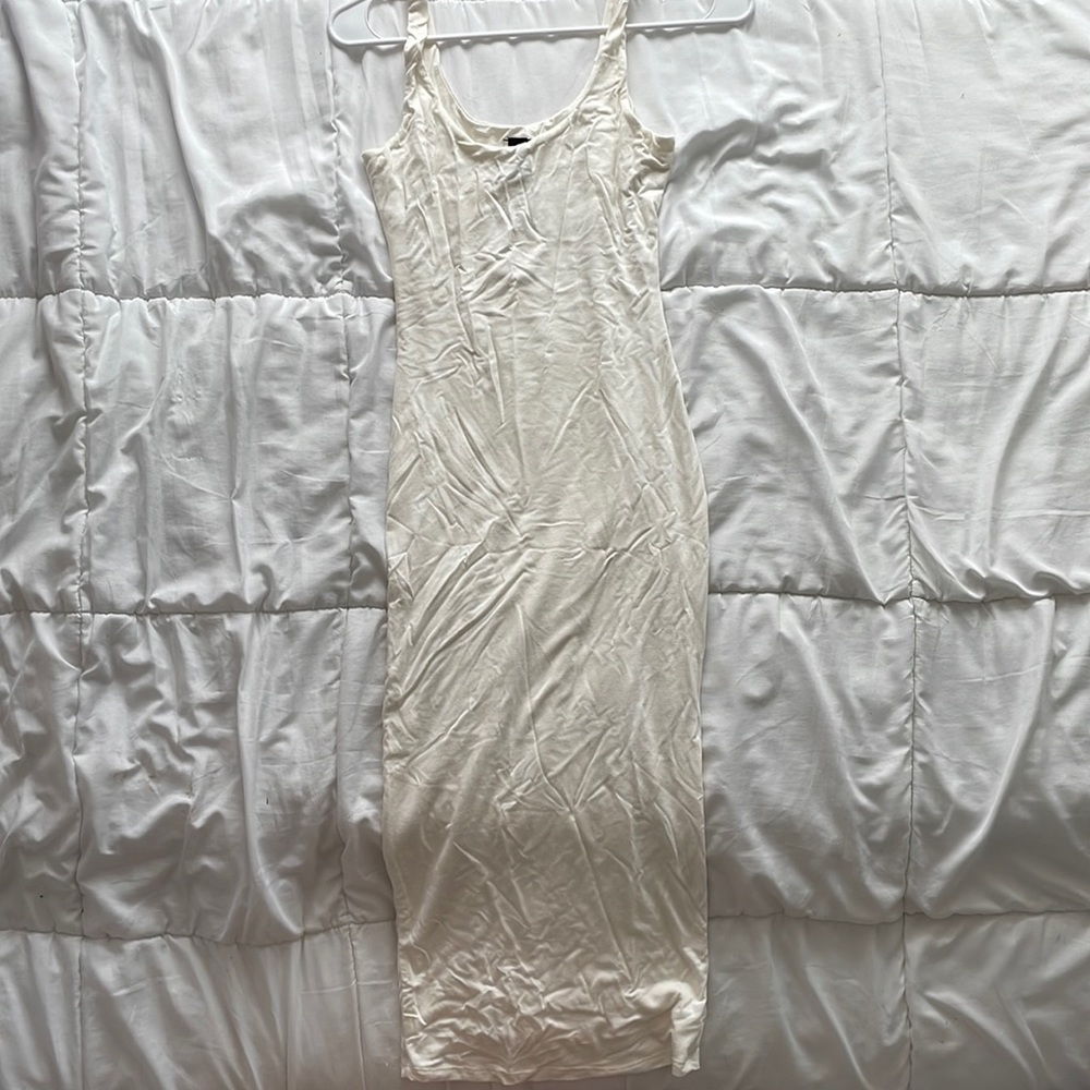 Plain ivory midi dress -brand: Windsor